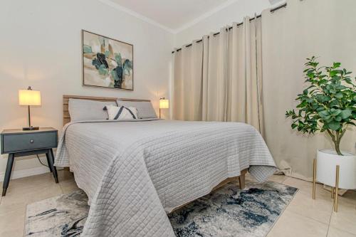 Gallery image of Luxury DreamCondo Bromptons in Kingston