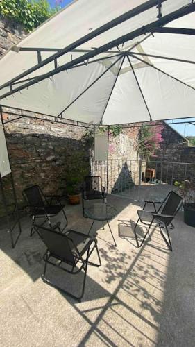 Патио или другая зона на открытом воздухе в The Annexe. Enniskillen Town House.