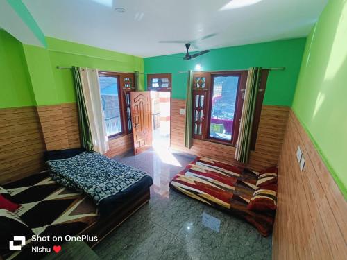 Φωτογραφία από το άλμπουμ του Chojh Inn Guest House σε Kasol