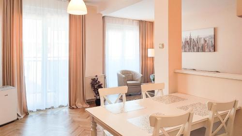 Χώρος καθιστικού στο FilinHome Brankovica Suite