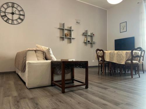 Televízia a/alebo spoločenská miestnosť v ubytovaní Home in Orvieto - corso Cavour 138