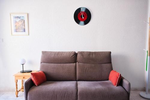 Photo de la galerie de l'établissement Bright apartment with sea view, à Sainte-Marie-la-Mer