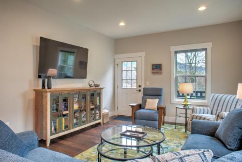 Seating area sa Blue Haven Modern comfort combined with a view of the natural beauty of the Black Mountains