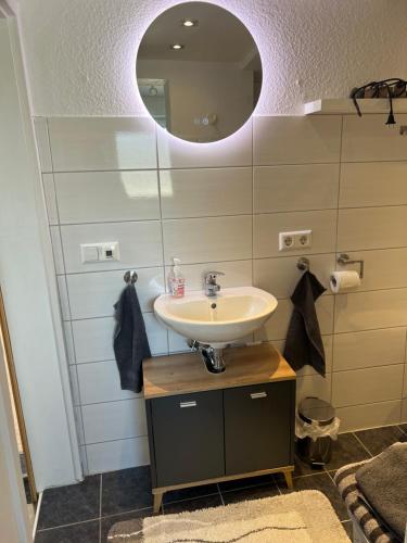 Kúpeľňa v ubytovaní Gemütliche Ferienwohnung im Altbau