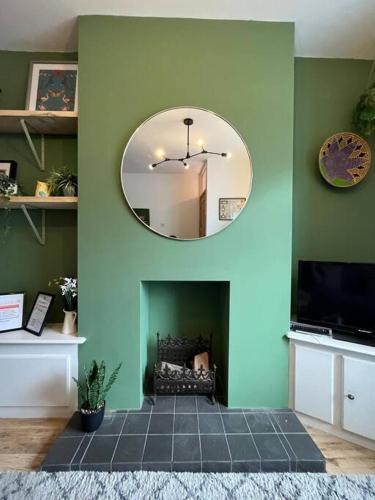 #02 Just the Splott Sleeps 6- 8mins to Stadium - " Perfect for Contractors and Families - Free Parking" photo 19