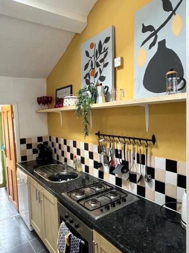 #02 Just the Splott Sleeps 6- 8mins to Stadium - " Perfect for Contractors and Families - Free Parking" photo 34