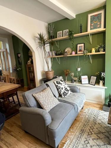 #02 Just the Splott Sleeps 6- 8mins to Stadium - " Perfect for Contractors and Families - Free Parking" photo 36