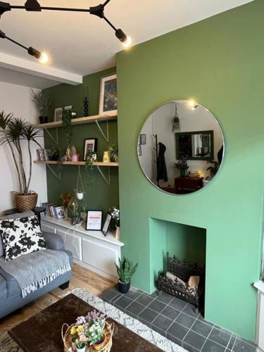 #02 Just the Splott Sleeps 6- 8mins to Stadium - " Perfect for Contractors and Families - Free Parking" photo 42