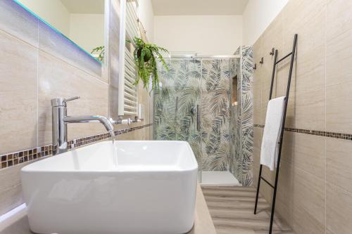 Cornelia Cozy Home - Cornelia Elegance House