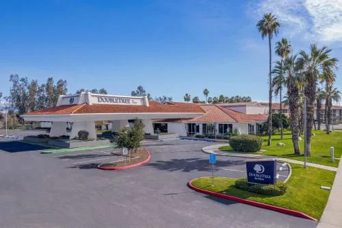 DoubleTree by Hilton Bakersfield in Bakersfield