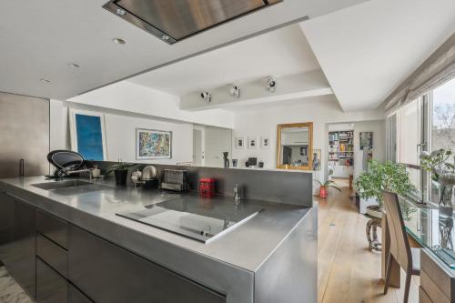 Quai des Célestins 1bdr by B'Your Home