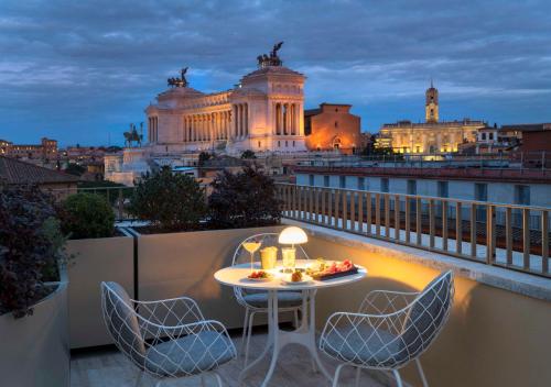 Balkón nebo terasa v ubytování Radisson Collection Hotel, Roma Antica