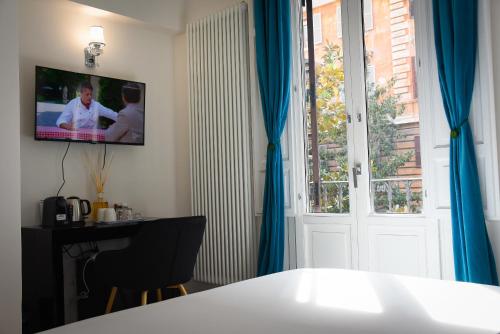 BQ House COLOSSEUM Luxury Rooms