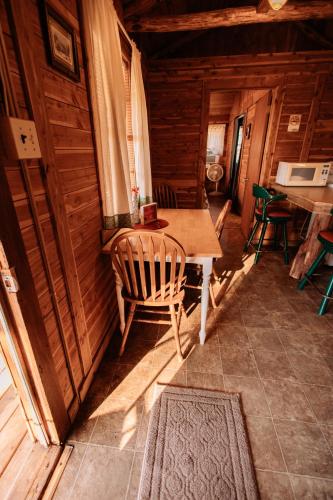 Fotografie z fotogalerie ubytování Thunderbird Lodge v destinaci Burnet
