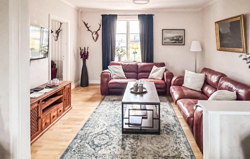 Χώρος καθιστικού στο 5 Bedroom Lovely Home In Ruda