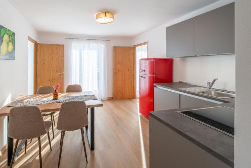 Dapur atau dapur kecil di Residence 1963 - Apartments