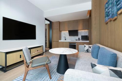 Sheraton Taiyuanにあるテレビまたはエンターテインメントセンター