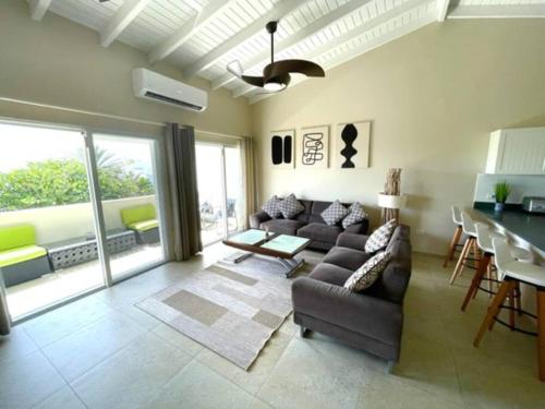 New* Tropical Modern Townhouse in SXM