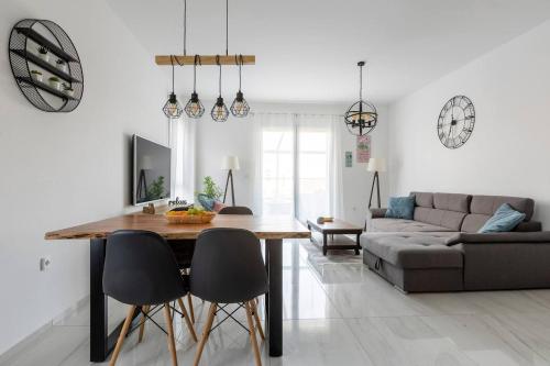 La Terrazza * * * *City Center Lux New Apt+Parking (Self check-in)