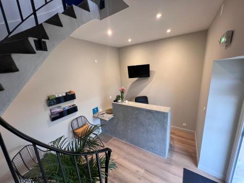 Hôtel Le Ponsonにあるテレビまたはエンターテインメントセンター