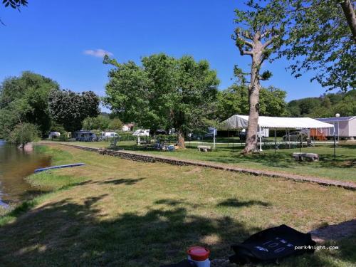 Gallery image of Camping Onlycamp Le Petit Port in Châtel-Censoir