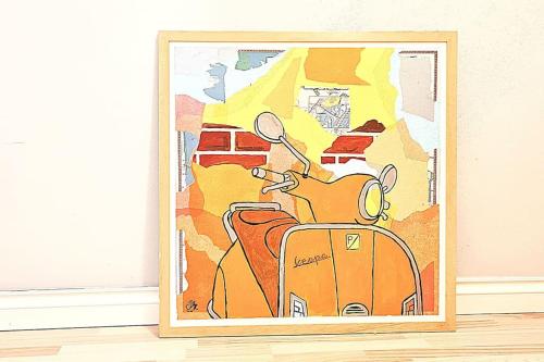 una pintura de un ratón de dibujo animado montando un coche en Verdi Valli Comfort B&B Mirandola, 