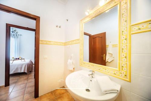 Kúpeľňa v ubytovaní BelMonStays Casa de Campo, Álora Málaga