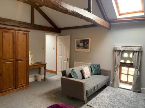 Studio 3B The Carriage House York 6m Village Location photo 4