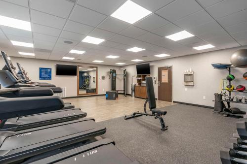 a gym with treadmills and machines in a room at Hampton Inn Nicholasville Brannon Crossing, Ky in Nicholasville