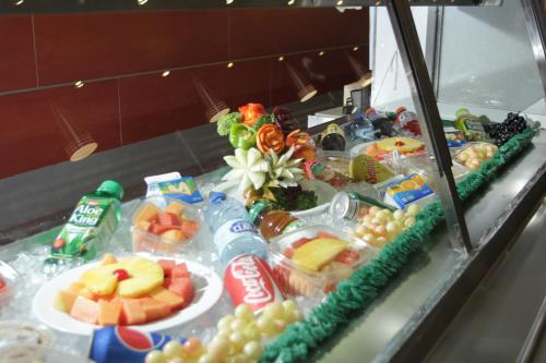 Comida en o cerca de este hotel
