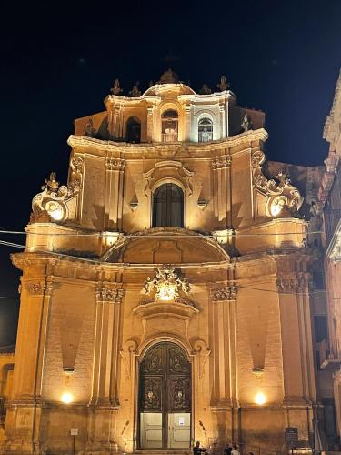 Gambar di galeri bagi 1777 Luxury Suite di Noto