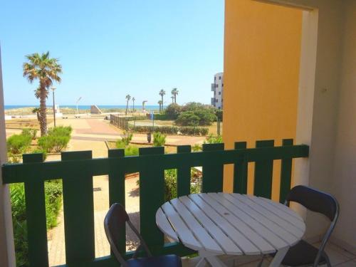 Appartement avec terrasse près de la plage - FR-1-782-12