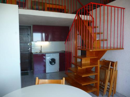 Photo de la galerie de l'établissement Appartement 3 Pièces en Bord de Mer au Barcarès avec Terrasse, Accès Plage et Parking Sécurisé - FR-1-782-18, au Barcarès