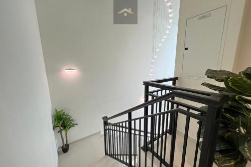 Fotografie z fotogalerie ubytování Letstay - Luxurious and Spacious 3BR Villa in DAMAC HILLS 2 v Dubaji