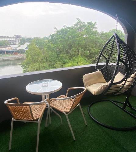 Chanmel Riversideにあるバルコニーまたはテラス