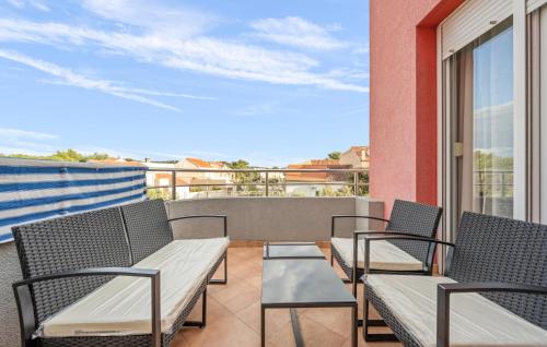 Lovely Apartment In Brodarica With Wifi