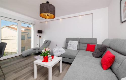 Χώρος καθιστικού στο Beautiful Apartment In Crikvenica