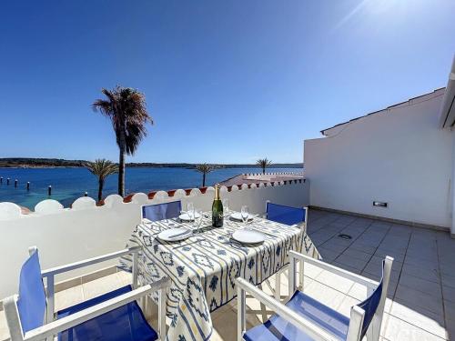 Roca Fornells, Atico Maritimo F05