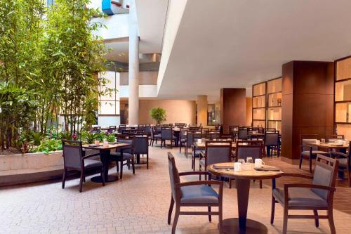 The Westin Bonaventure Hotel & Suites, Los Angeles photo 44