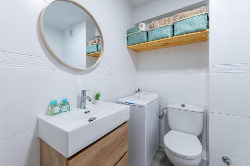 797 HOLIDAY RENTALS - Atico con vistas en piscis