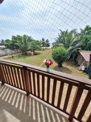 Galeriebild der Unterkunft Baden Beach Hotel in Kalkudah