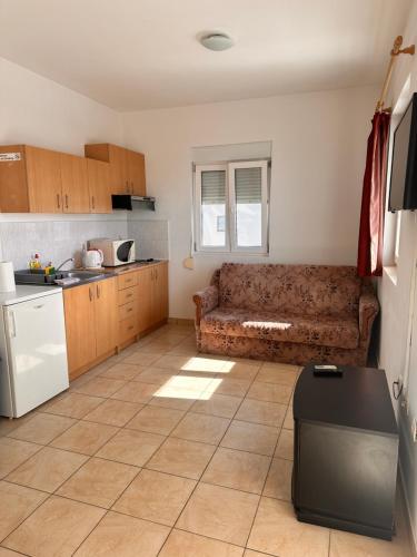 Dapur atau dapur kecil di Perica Apartments