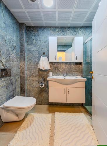 Ένα μπάνιο στο Sisli Form Hotel