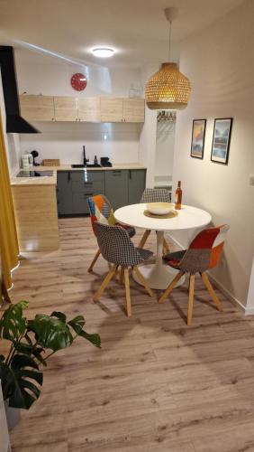 Apartment RIDE & CHILL with summer terrace and private parking in Rezidencia Paludzka