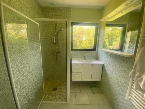 Photo de la galerie de l'établissement Le chalet de Thierry, à Villefavard