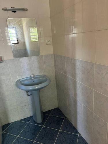 Ванная комната в Karura and friends airbnb (affordable)