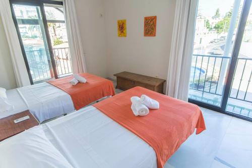 Canovas Nerja - Alcazaba Parador, piscina, 3 dorm