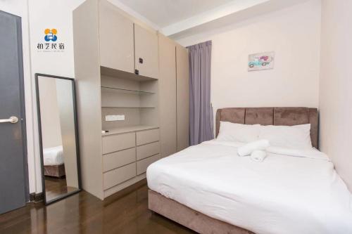 V Residence 2R2B at Sunway Velocity by Bai Yi # 0813a