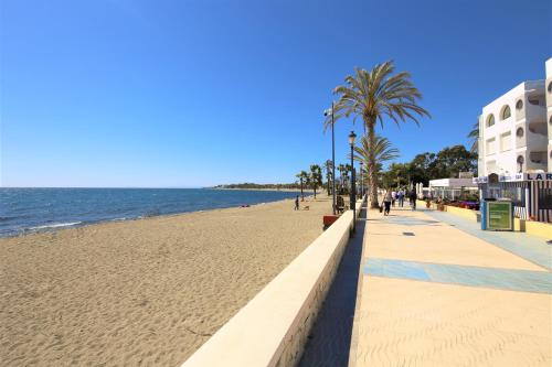 San Pedro Beachside Apartment ABRIL