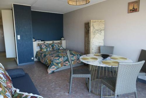 Posedenie v ubytovaní Appartement VUE MER avec loggia au port de de PERROS-GUIREC - Réf 845
